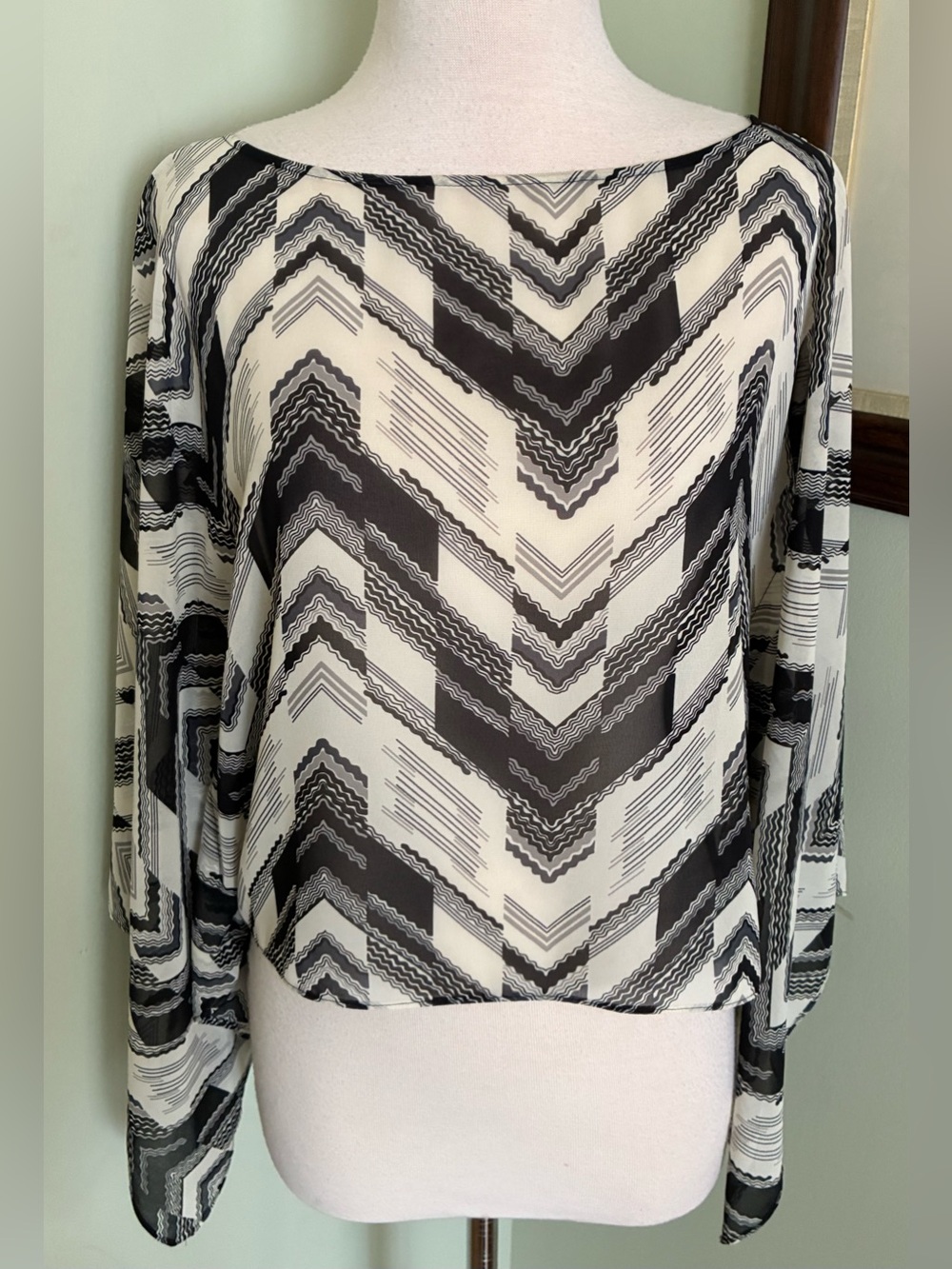 New York & Company NEW Cold Shoulder Batwing Poncho semi sheer Blouse size S